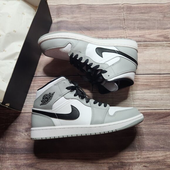 Air Jordan 1 Mid Smoke Gray - Picture 4 of 12